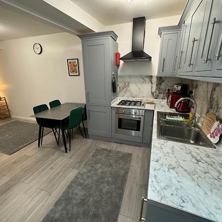 Ferienwohnung Seven Sisters Hideaway London Exterior foto