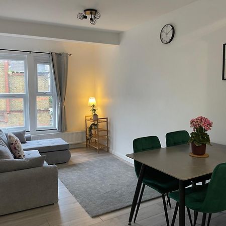 Ferienwohnung Seven Sisters Hideaway London Exterior foto