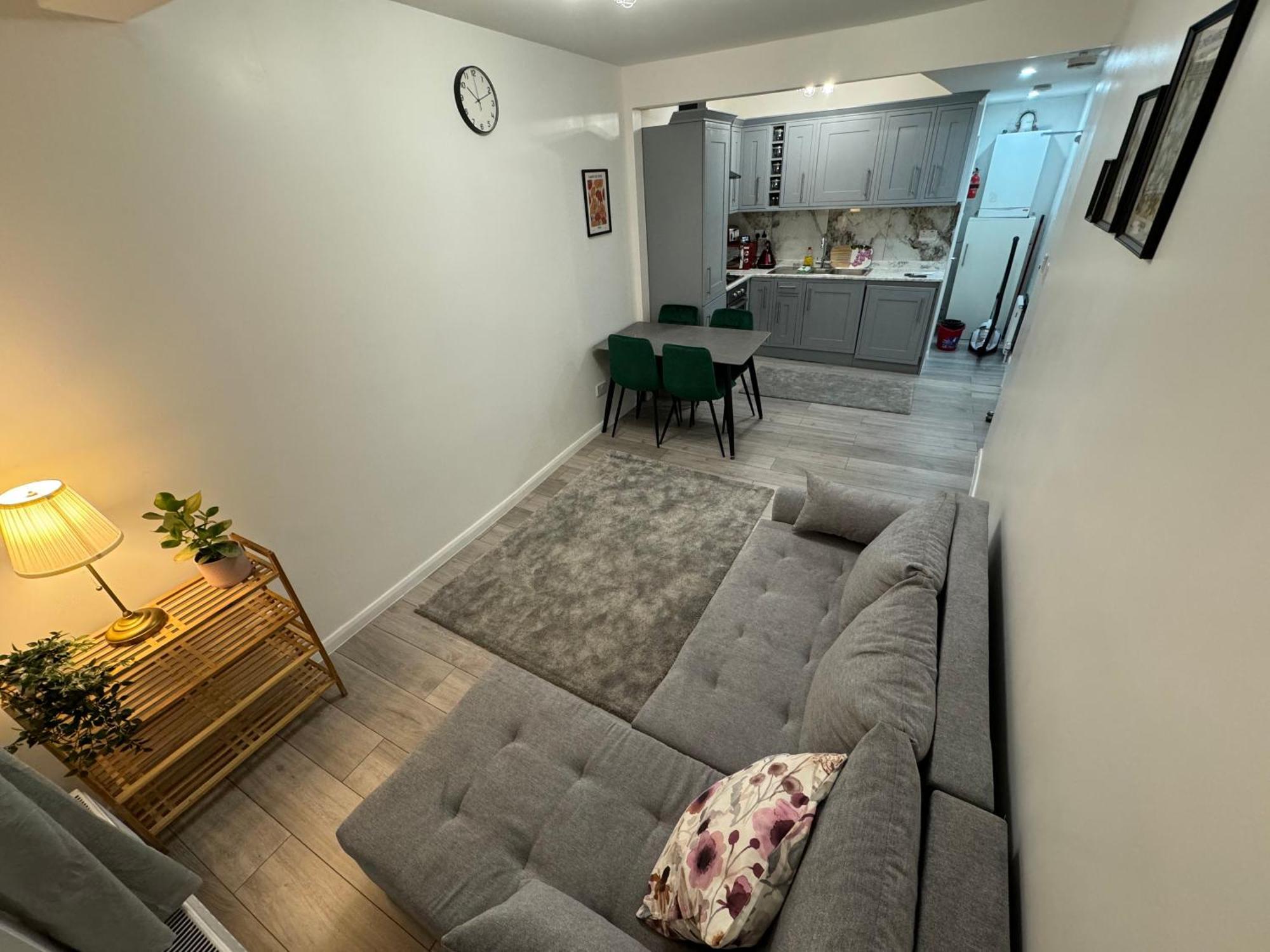 Ferienwohnung Seven Sisters Hideaway London Exterior foto